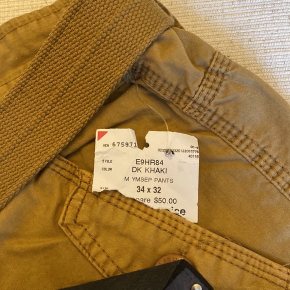 Lions crest cargo pants.  Size 34x32 color khaki. Straight fit - Picture 8 of 8